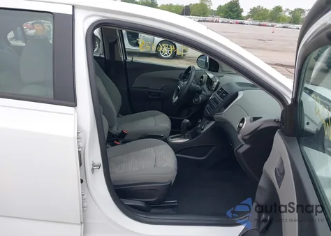 2016 Chevrolet Sonic Ls Auto z USA, uszkodzony, nr VIN 1G1JA5SH1G4116031